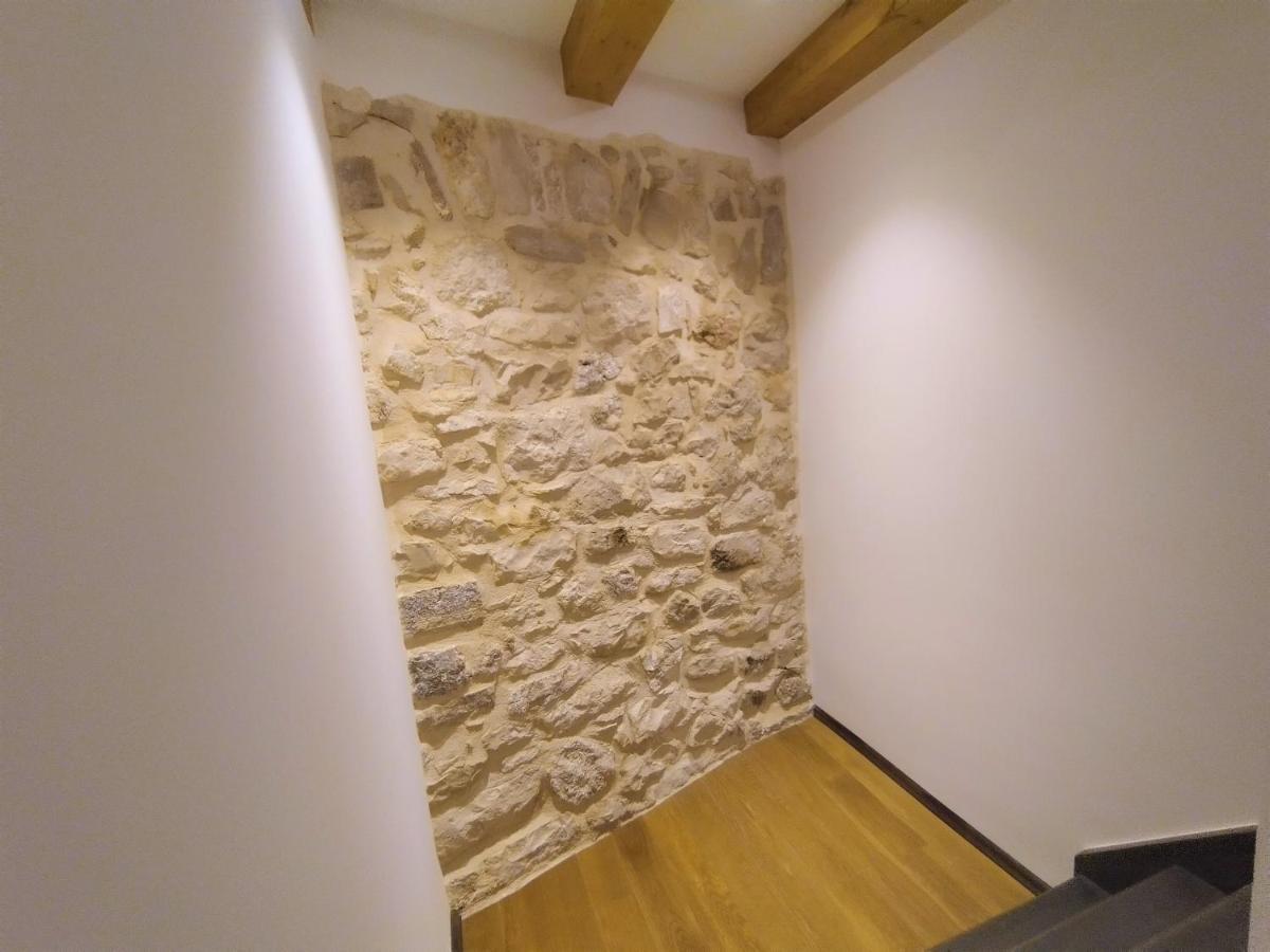 Luxury Apartment - Old Soul With A New Heart Црес Экстерьер фото