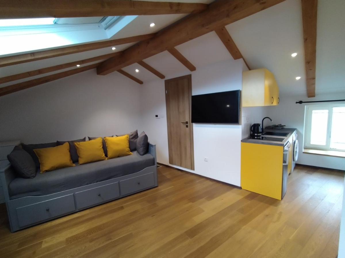 Luxury Apartment - Old Soul With A New Heart Црес Экстерьер фото